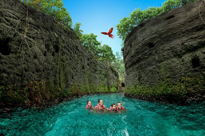 Xcaret + transporte — el parque eco-arqueológico más completo