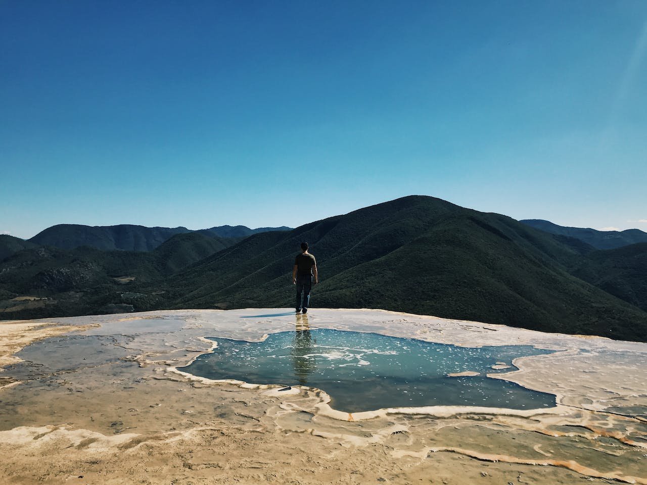 Hierve el Agua y mezcal artesanal