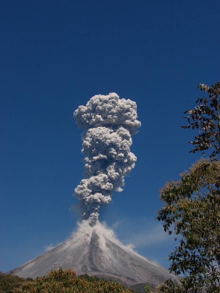 Tour hiking al volcán de Colima
