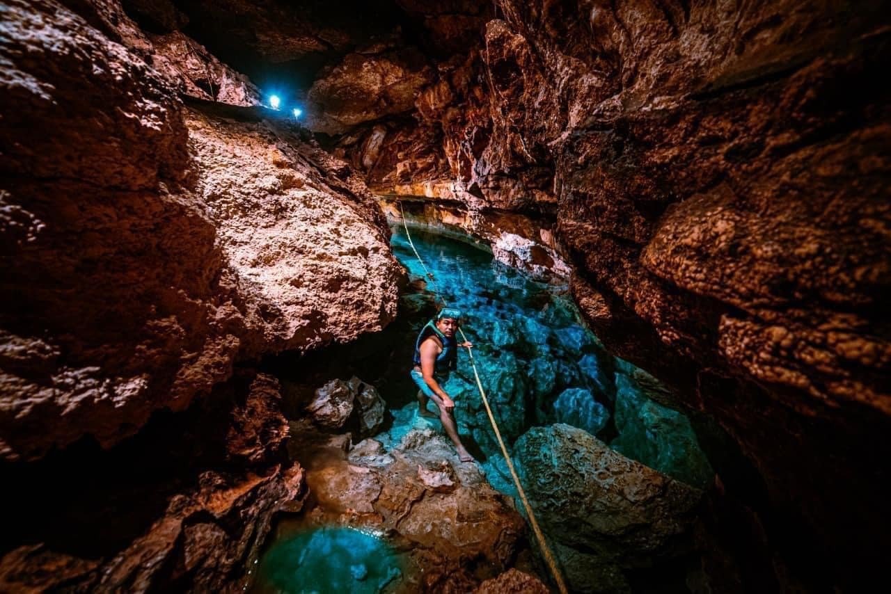 Tour privado a 3 cenotes con almuerzo tradicional yucateco, en auto saliendo desde la ciudad de Mérida Yucatán
